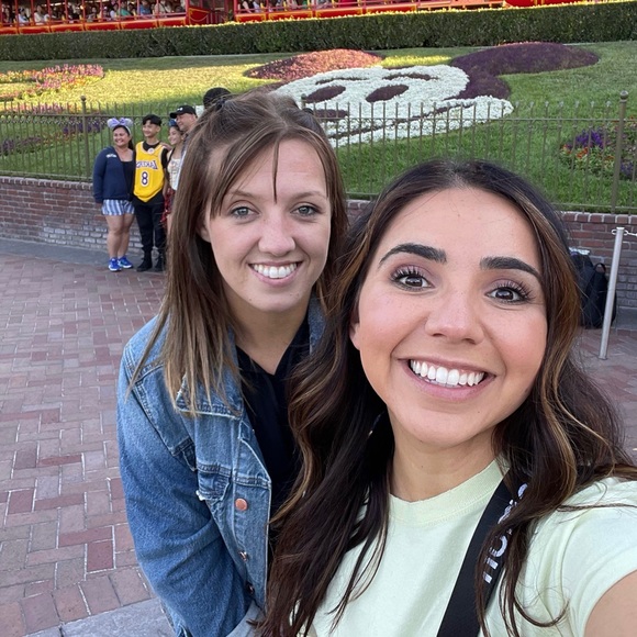 Meet your Posher, Allie - Picture 5 of 6